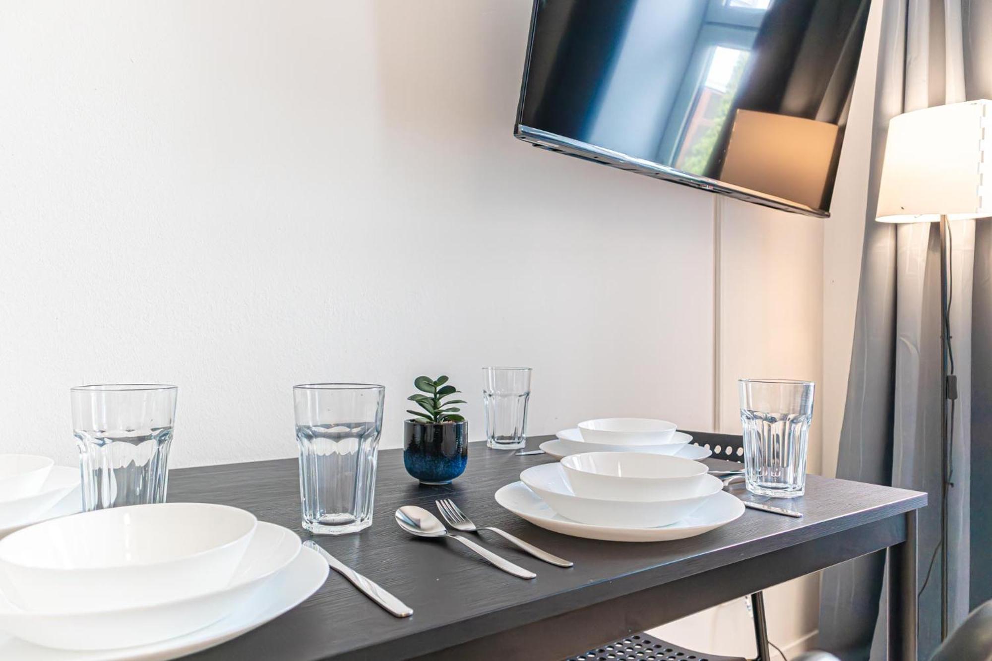 Comfortable Living: 1br W/ Private Garden Vienne